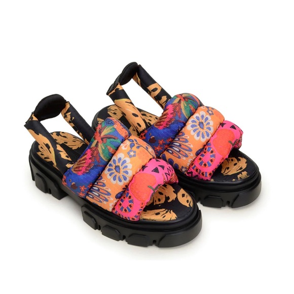 NEW Farm Rio Mixed Prints Puffy Sandal in size 11 - Picture 1 of 5